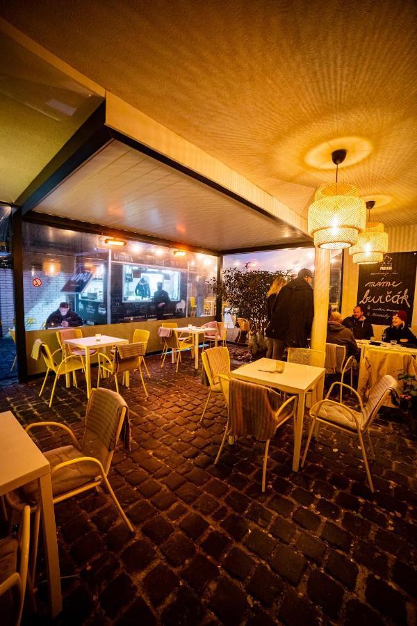 Street Food Possonium Apartments Братислава Экстерьер фото